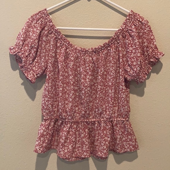 Floral Top - Picture 2 of 3